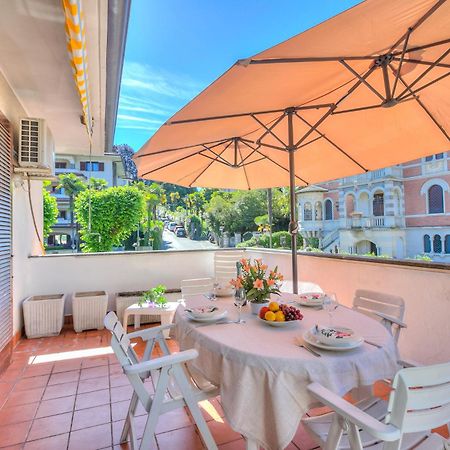 Appartamento Gaya Stresa Center - Happy Rentals Exterior foto