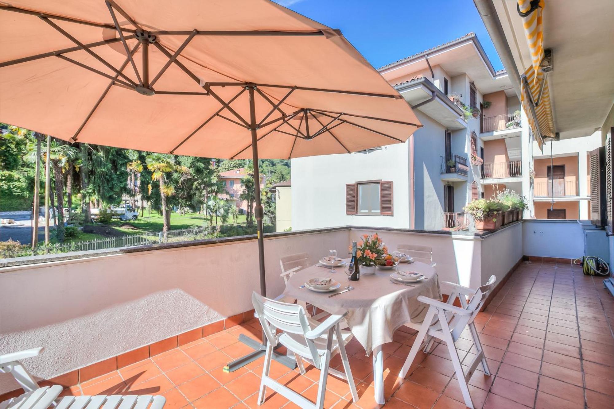 Appartamento Gaya Stresa Center - Happy Rentals Exterior foto